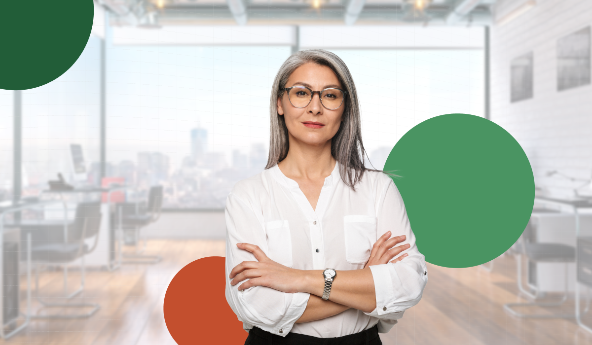 A successful CFO woman with crossed arms